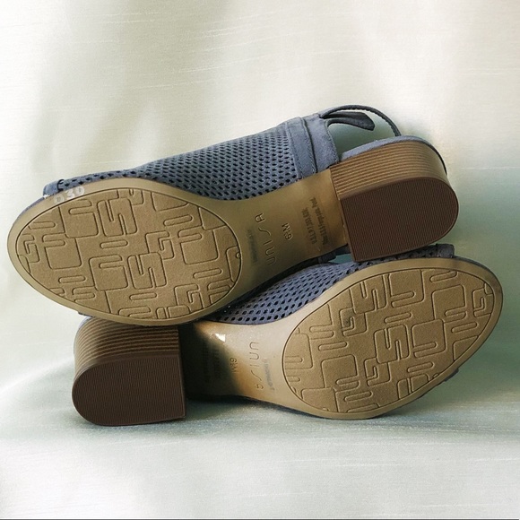 NWOT Baby Blue Peep Toe Shootie - Picture 5 of 8